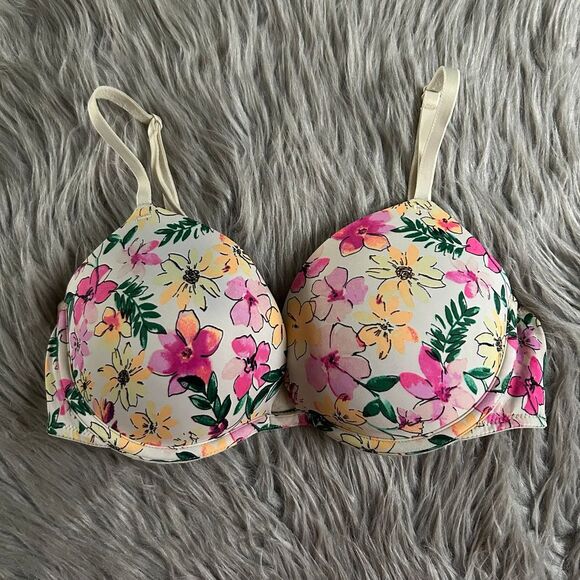 PINK Victoria's Secret Wear Everywhere Super‎ Push Up Bra Womens Size 32D Floral - Picture 1 of 8